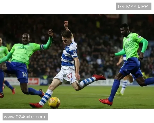 米堡与女王巡游的精彩对决揭示足球战术与团队精神的完美结合